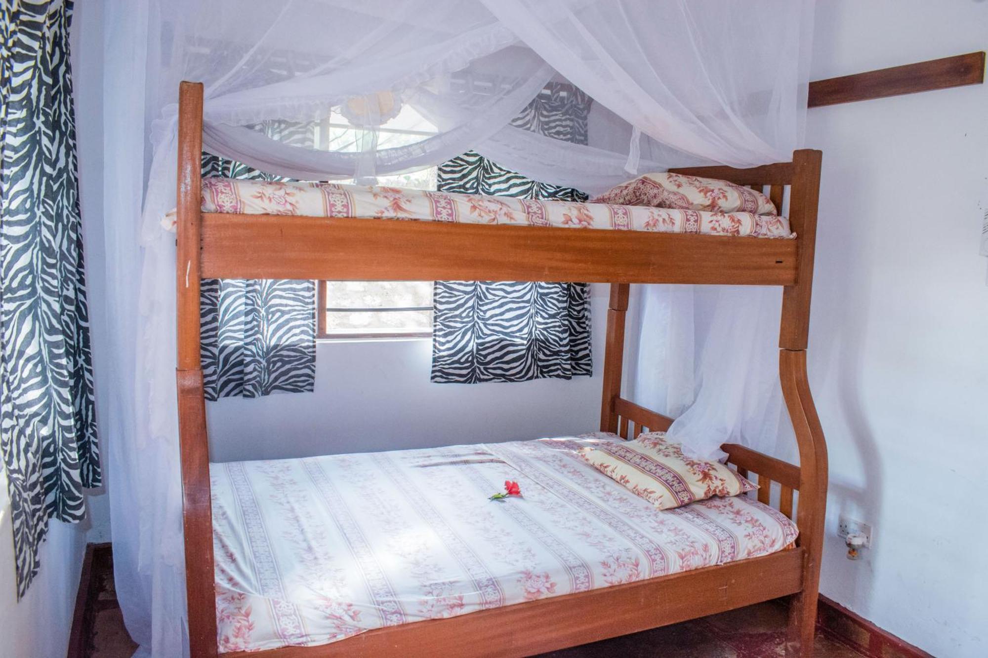Kijani Cottages In Diani Playa de Diani Exterior foto