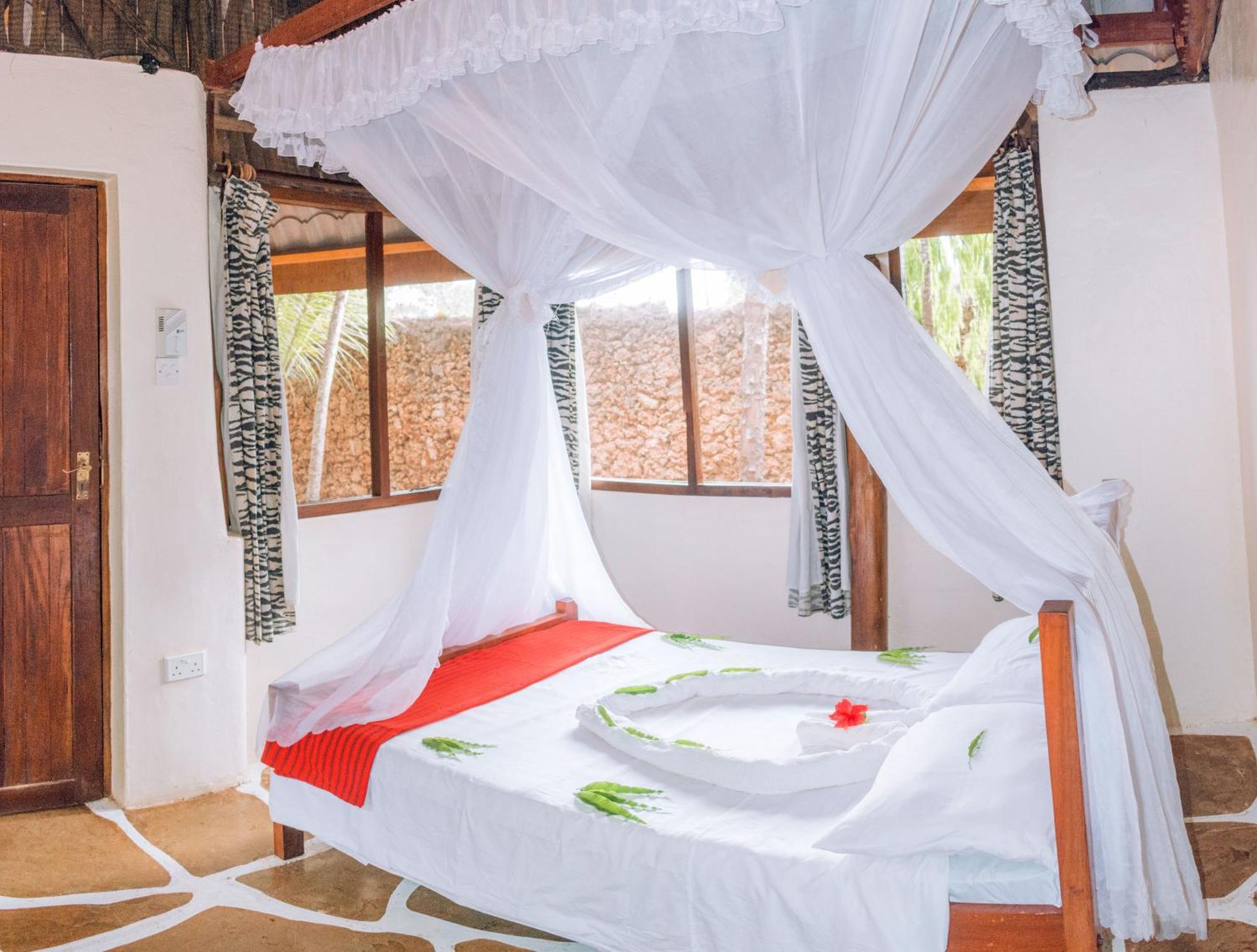 Kijani Cottages In Diani Playa de Diani Exterior foto