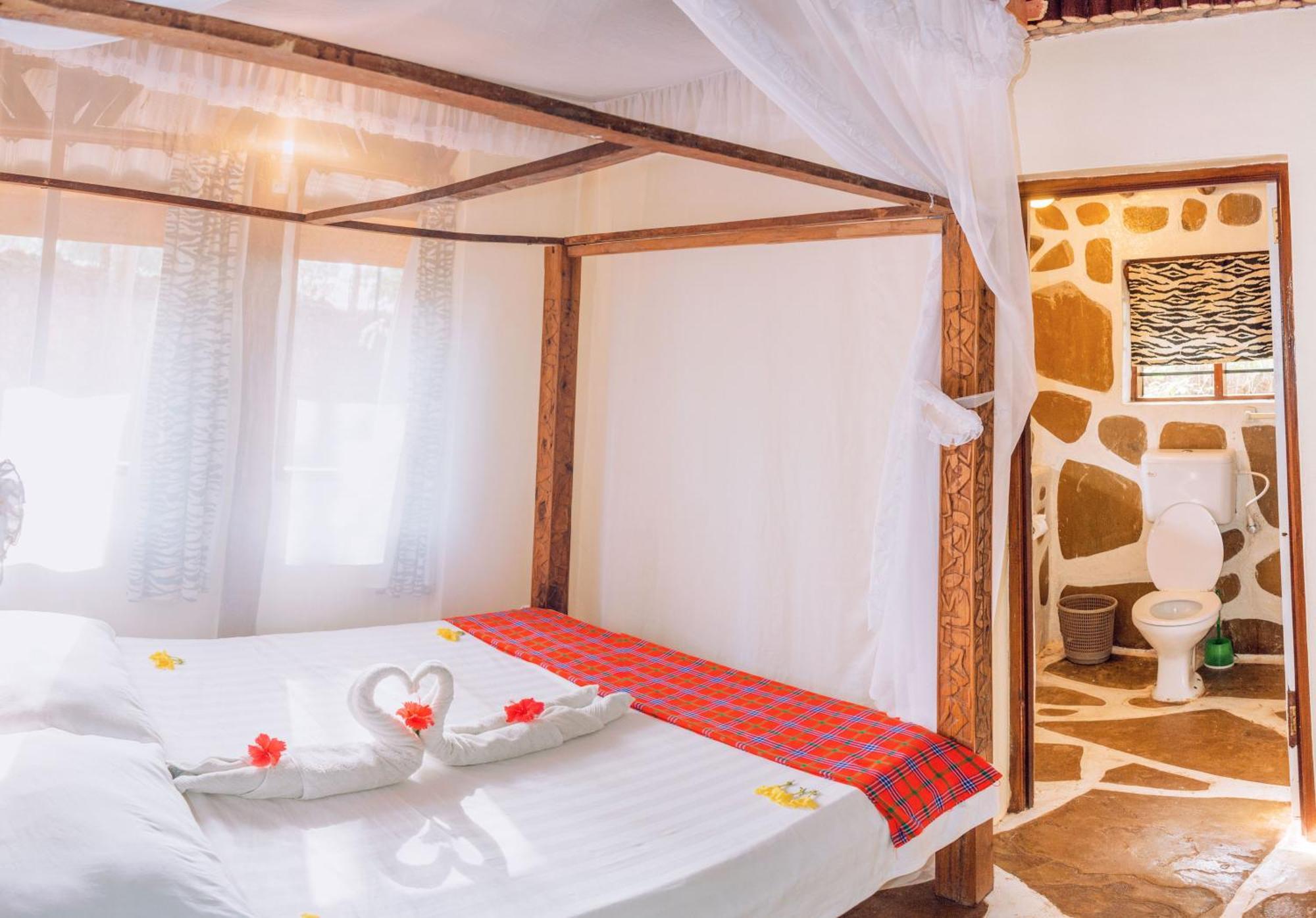 Kijani Cottages In Diani Playa de Diani Exterior foto
